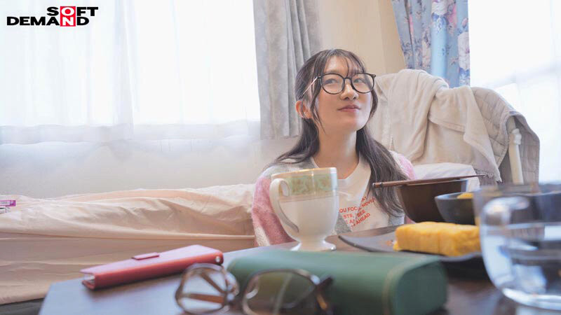 因为要还助学贷款⋯所以拥有色情漫画超强Body的她下海了! ...