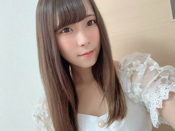 气质长发！ 短小精悍的小只马美少女「浅见玲奈」！