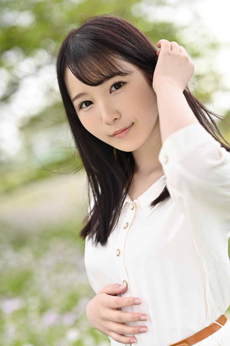 天使的微笑!C罩杯气质美少女“香水纯”S1专属AV出道!