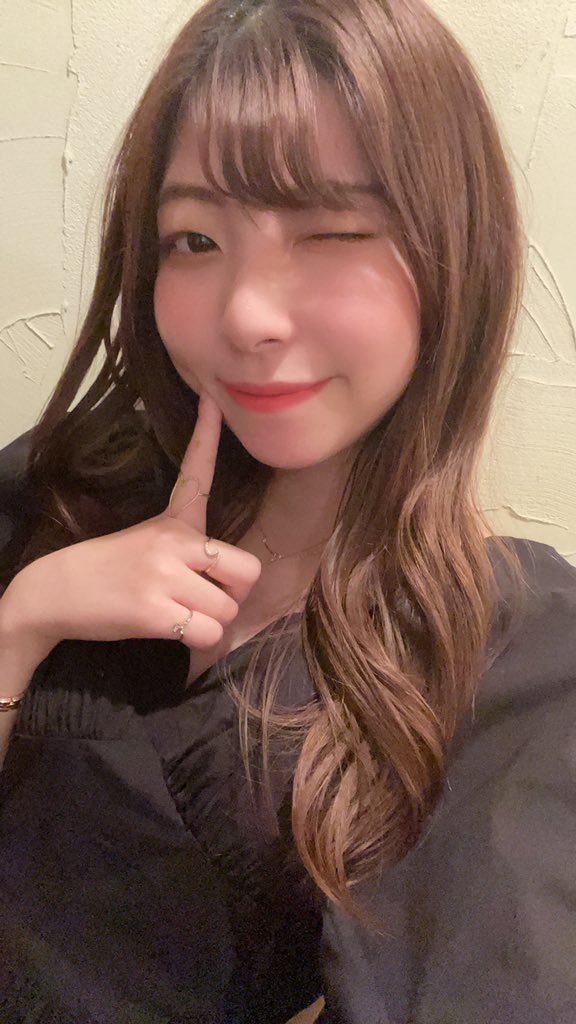 圆梦踏实!E罩杯白皙美少女“七咲未色”AV出道、自曝国中就想当AV女优!