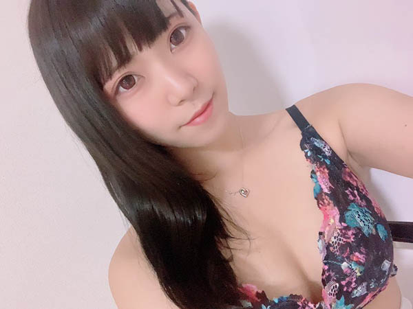 气质长发！ 短小精悍的小只马美少女「浅见玲奈」！