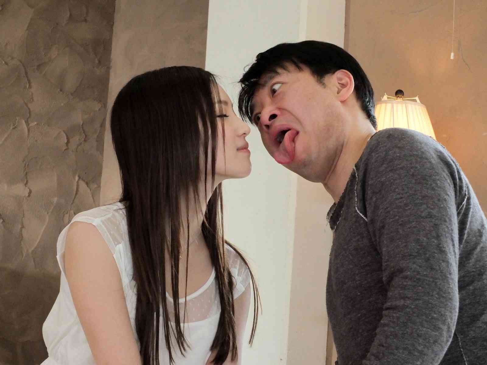 超「变态恶男」吉村卓又赢了!新人女优被舔后见证:这人太搞笑