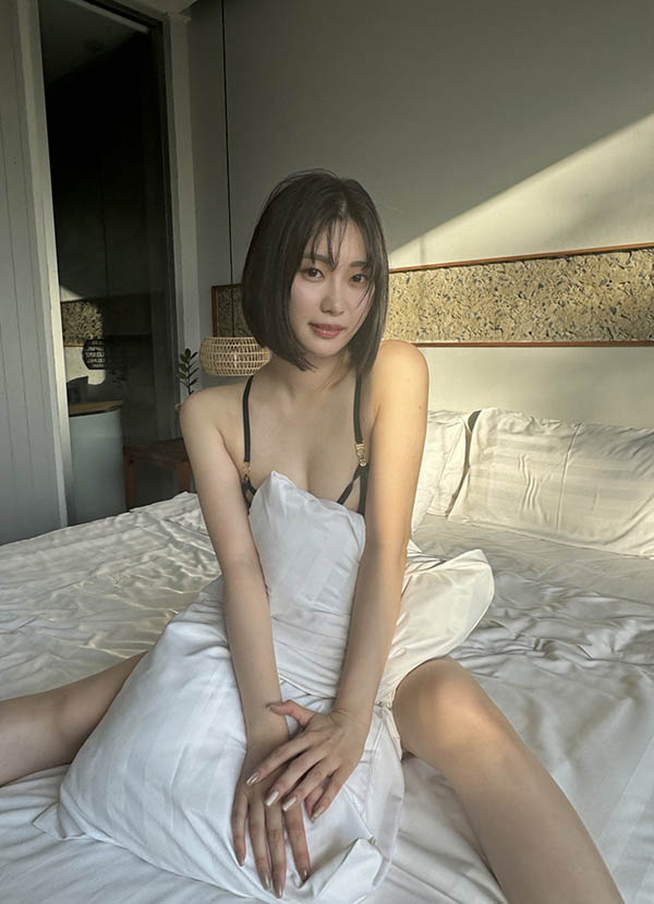 「骑乘位天才」美谷朱音引退！提早一年告知让粉丝暴哭：不留任何遗憾