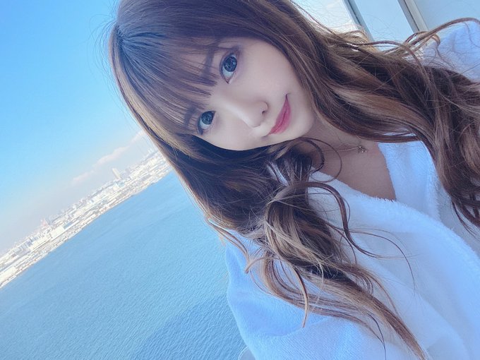 泳装比赛后冠! F罩杯巨乳美少女“朝日奈华莲”AV出道大秀冠军级身材!