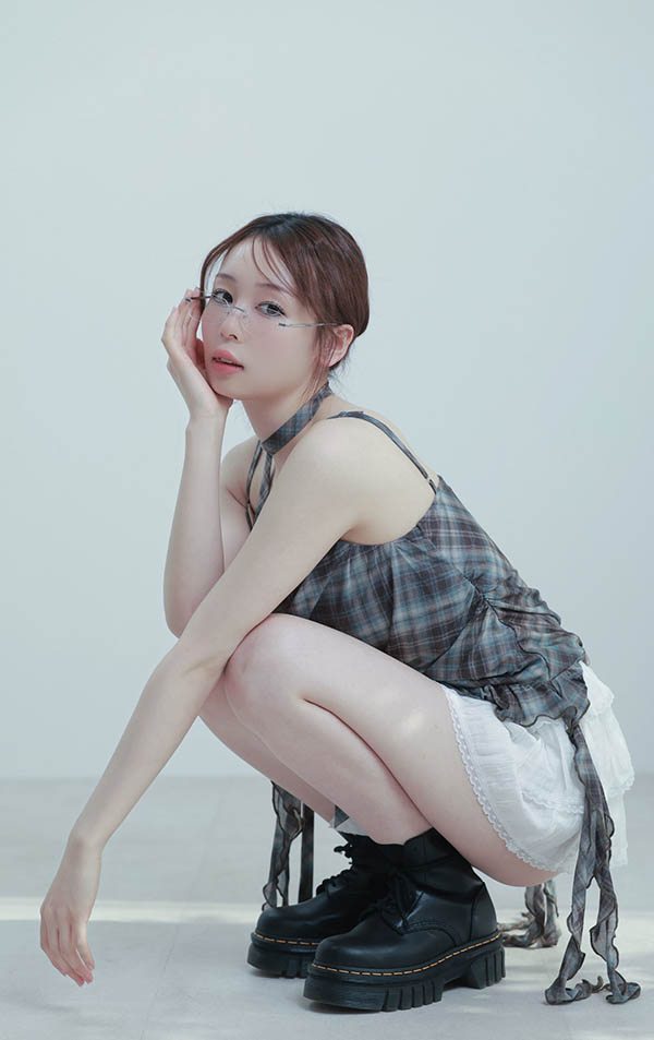 也被坑了!引退的ami把小宵こなん(小宵虎南)老公的名字写出来了! ...