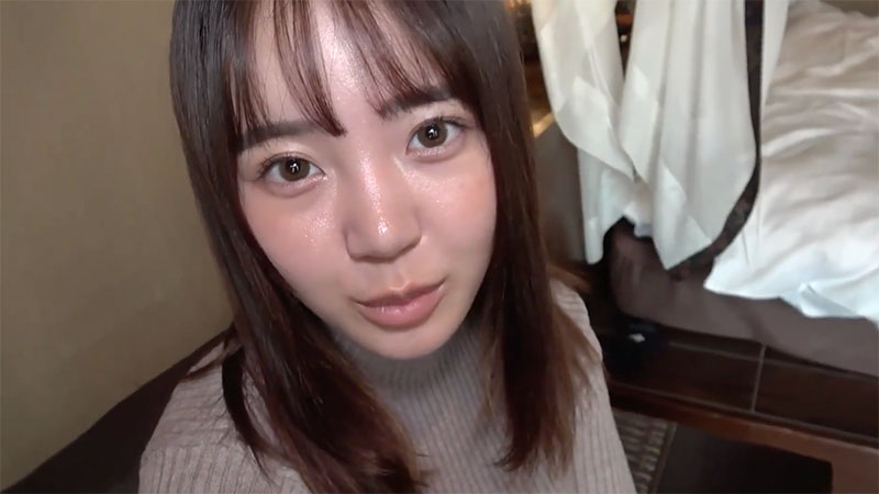 哪泥?那位在中华料理打工的巨乳美少女竟然同时在无码出道! ...