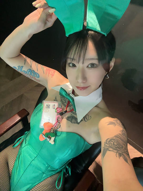 一直等不到片商邀约⋯业界最好的刺青女优用「这种方式」引退！ ...