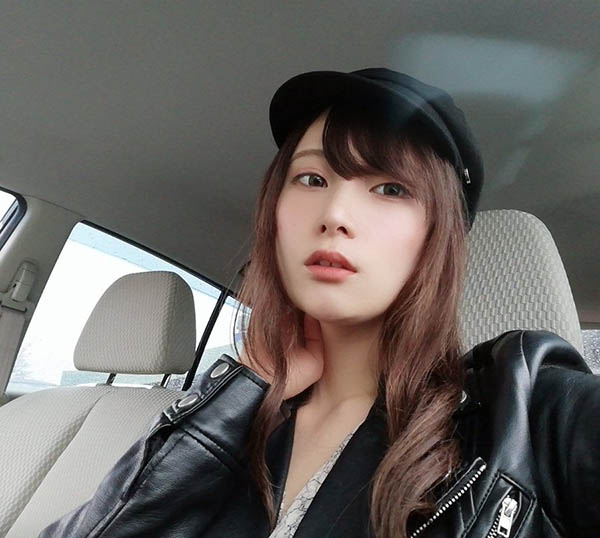 隐藏版素人新人!雪白微乳美女“廿楽真理”身兼看护师AV出道!