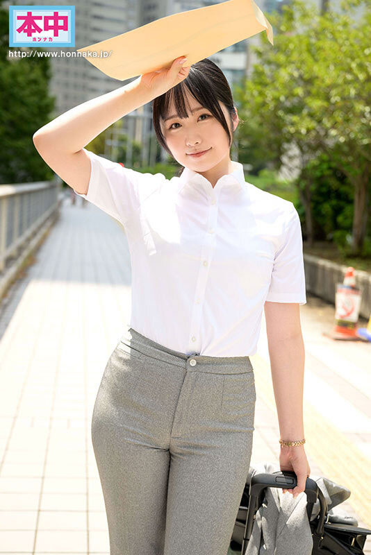 求职之余顺便4P中出！四年没男友的大学生真面目是？