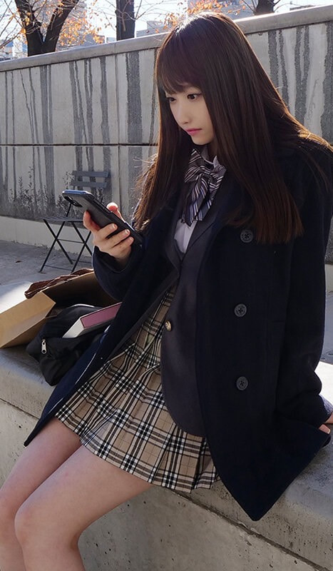 最近这片超级烫!才刚拿到毕业证书的美少女在梦中被搞! ...
