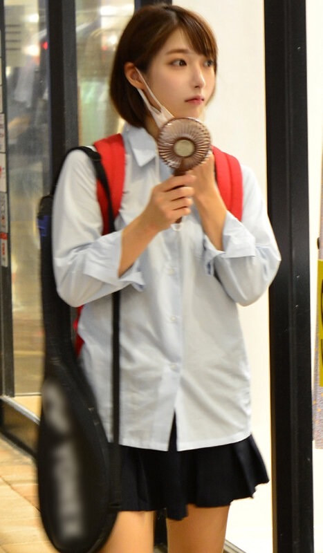 最近这片超级烫!才刚拿到毕业证书的美少女在梦中被搞! ...
