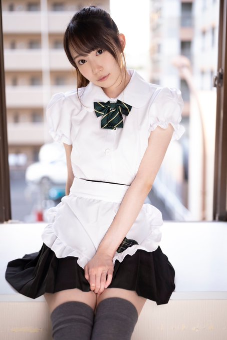 能姐能妹！ 美少女大学生新人“琴石梦琉”可爱水手服、娇滴滴女仆装亮相！