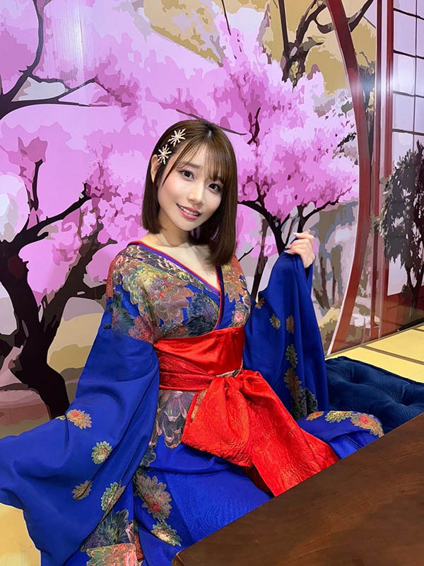 蜘蛛骑乘位!超露骨靡语!水中抽插秀!河北彩伽有了生涯最痴女的演出! ...