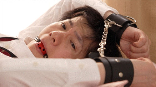 穿制服拿电锯、这就是河合あすな(河合明日菜)异常的爱情! ...