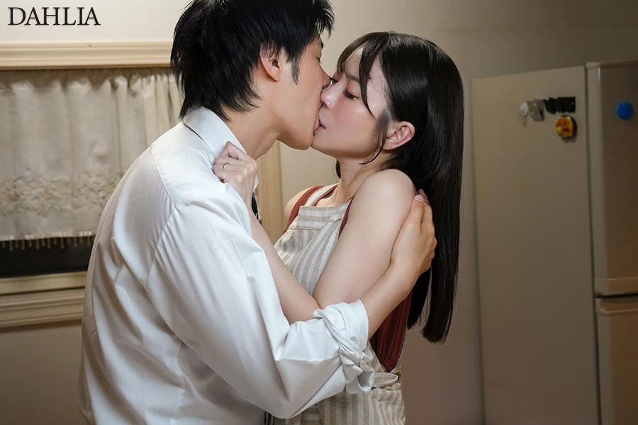 和AV第一帅蓝井优太偷人后⋯她完全复活了!