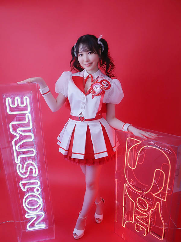 不只喜欢和猫看恐怖片!香水じゅん(香水纯)还有这些事你不知道! ... ... ...