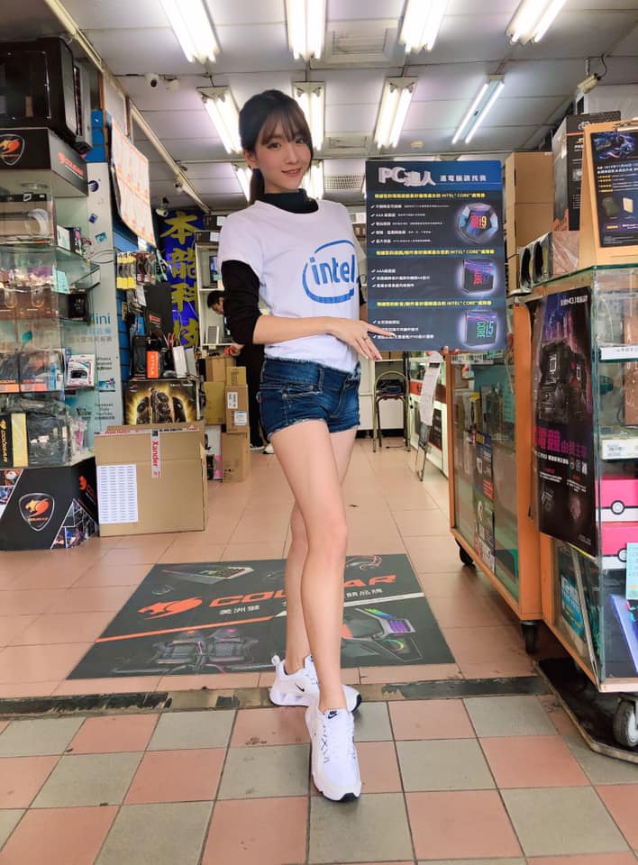 烤到脱衣服!气质正妹「Yuanyuan媛媛儿」超短热裤火辣烤肉