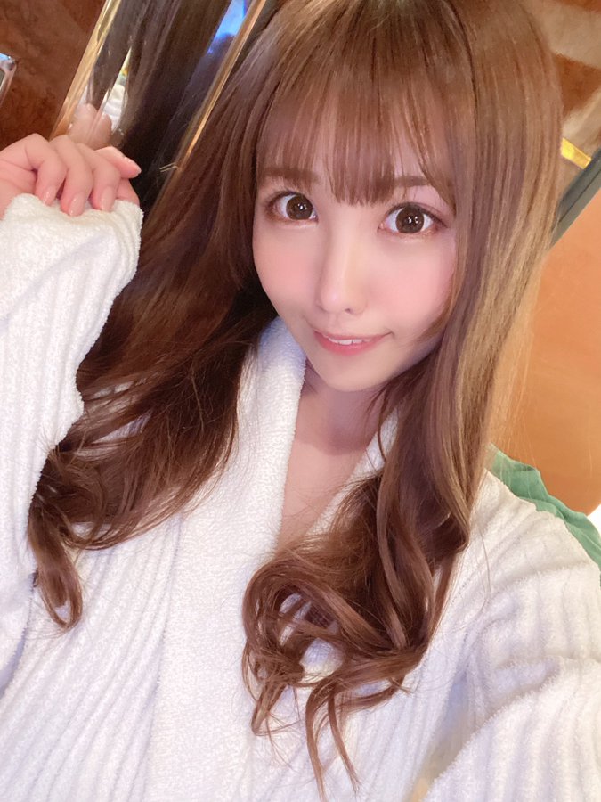 泳装比赛后冠! F罩杯巨乳美少女“朝日奈华莲”AV出道大秀冠军级身材!