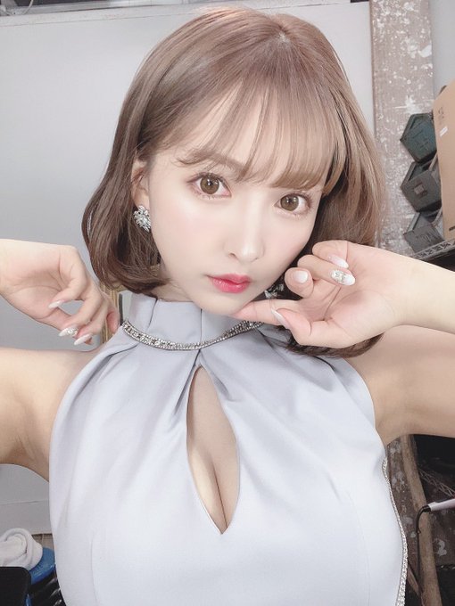 日本第一性爱Cosplayer! 暗黑国民偶像「三上悠亚」推特大秀新作各种爆乳角色装扮!