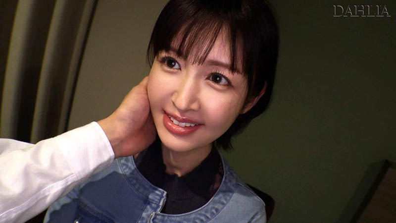 谜の専属？神乳素人？片商DAHLIA的神Body「角奈保」竟然是她！ ...