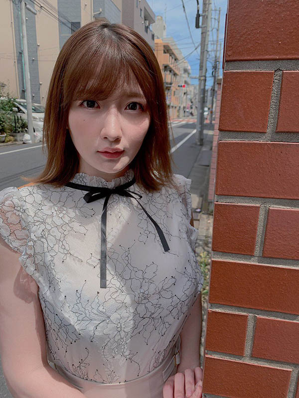 乳神降临网飞?! 波涛汹涌J罩杯「鹫尾芽衣」即将演出AV帝王第二季??