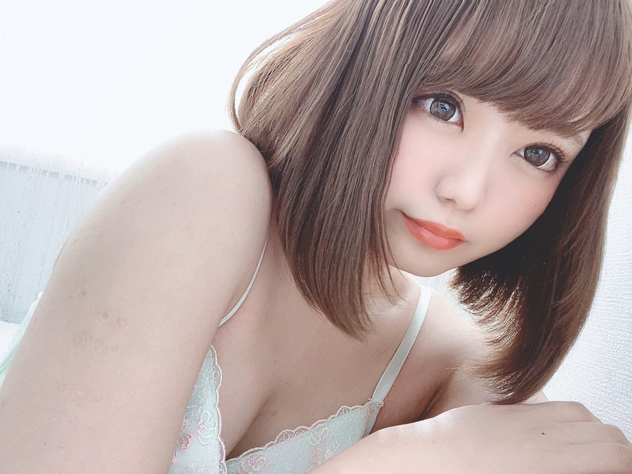 急需解欲！ 咖啡厅美少女「伊藤久留美」克服心魔AV出道！