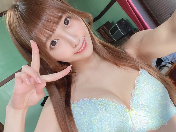 泳装比赛后冠! F罩杯巨乳美少女“朝日奈华莲”AV出道大秀冠军级身材!