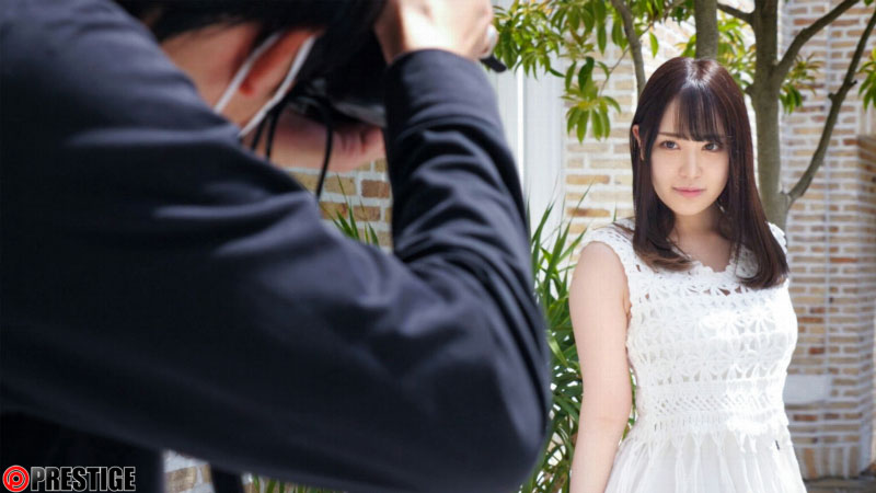 前偶像出道! E罩杯白皙小只马美少女“时田萌萌”先出大尺写真集、旋即AV出道!