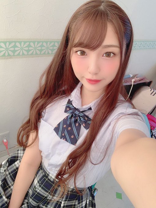 性感极度高衩! 美少女新人「木下日葵」竞技泳装造型让粉丝疯狂!