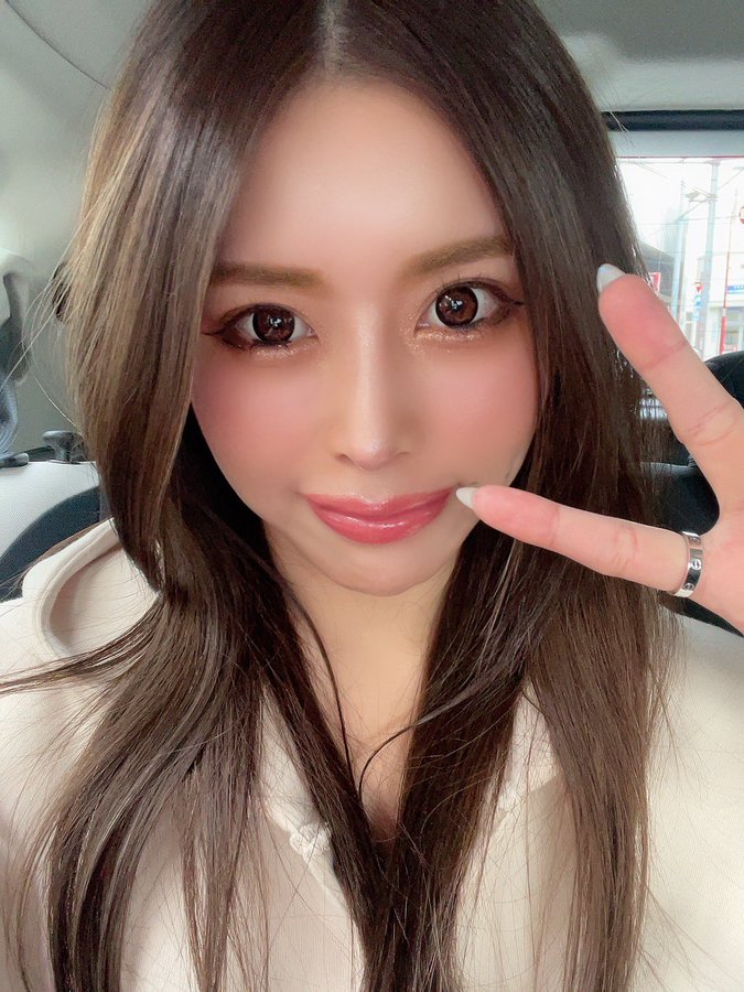 成熟火辣！F罩杯美艳大姐姐“REMI”推特开张辣照超多大放送！