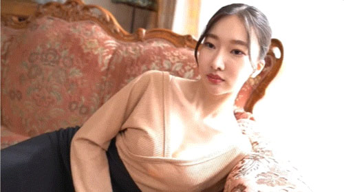 解密！在无码片商加勒比初登场、和风美人女大学生「绀野咲」的身分是？ ...