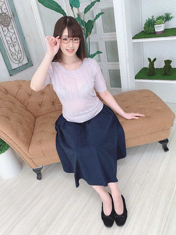 疫情严重不敢出门?来和女优线上电爱吧!